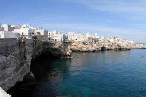 Xtrallusion offers characteristic Bed and Breakfast, B&B, Guest House, Hotel, Albergo and Country Lodge accommodation in Italy. Plus independent self-guided Walking, Adventure, Activity, Skiing and Paragliding Holiday itineraries on the Italian Rivieras, in the Italian Lakes, in the Italian Alps and in some of the most beautiful corners of Italy.